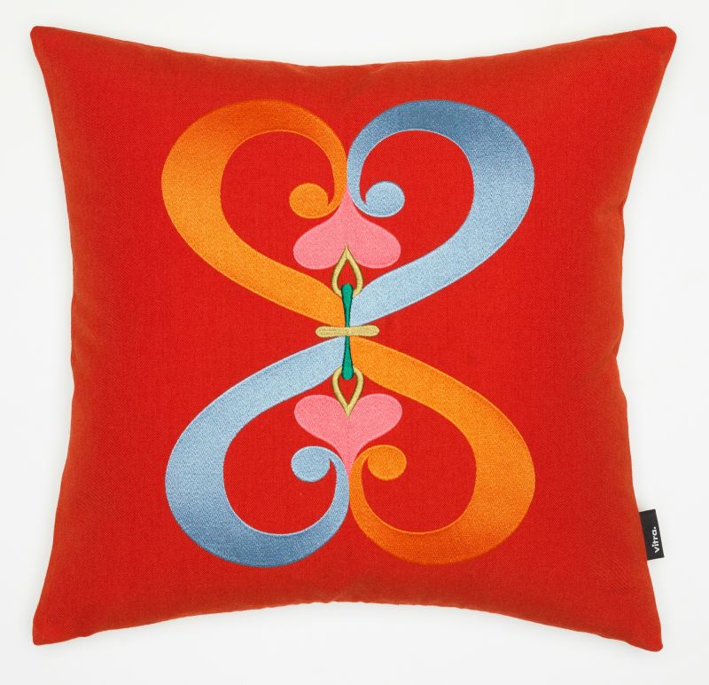 Embroidered Pillows Double Heart vitra